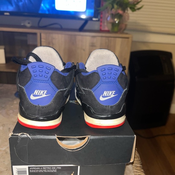 RARE* JORDAN RETRO SIZE:7C - Picture 2 of 5